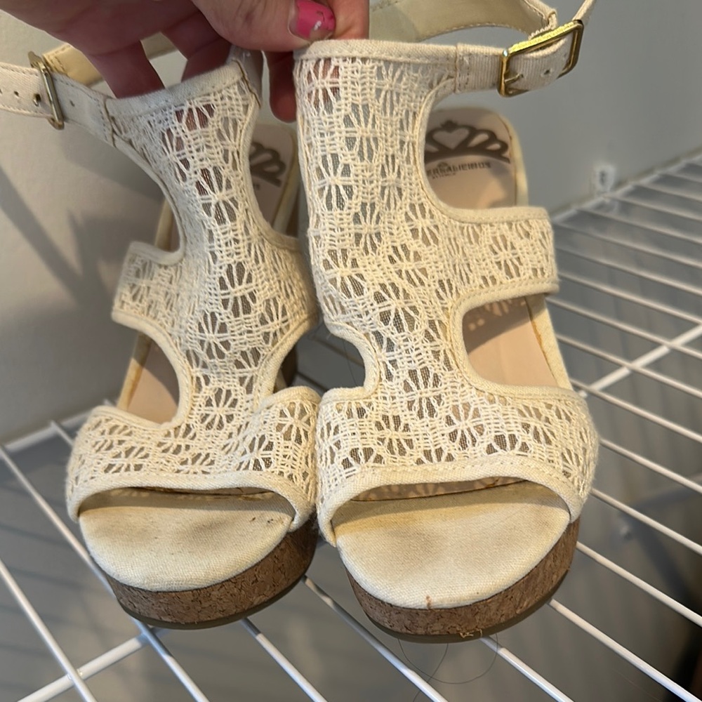 Women's Cream Sandals